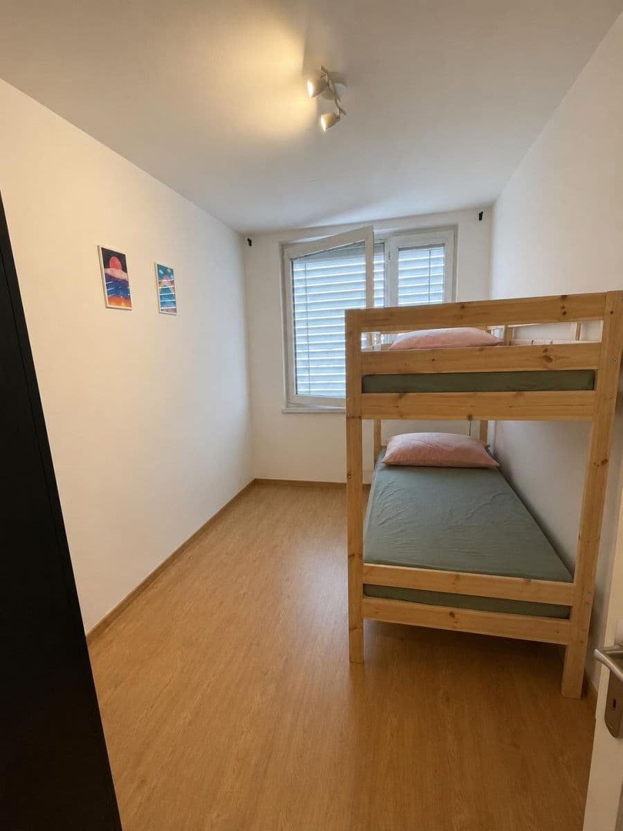 Prenájom bytu 3-izbový 64 m², Makovského, Praha, Praha Prenájom bytu 3-izbový 64 m², Makovského, Praha, Praha