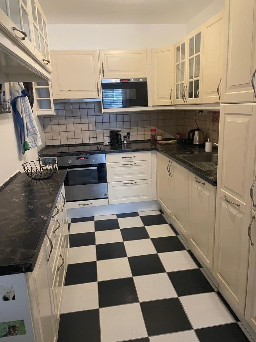 Prenájom bytu 3-izbový 64 m², Makovského, Praha, Praha Prenájom bytu 3-izbový 64 m², Makovského, Praha, Praha