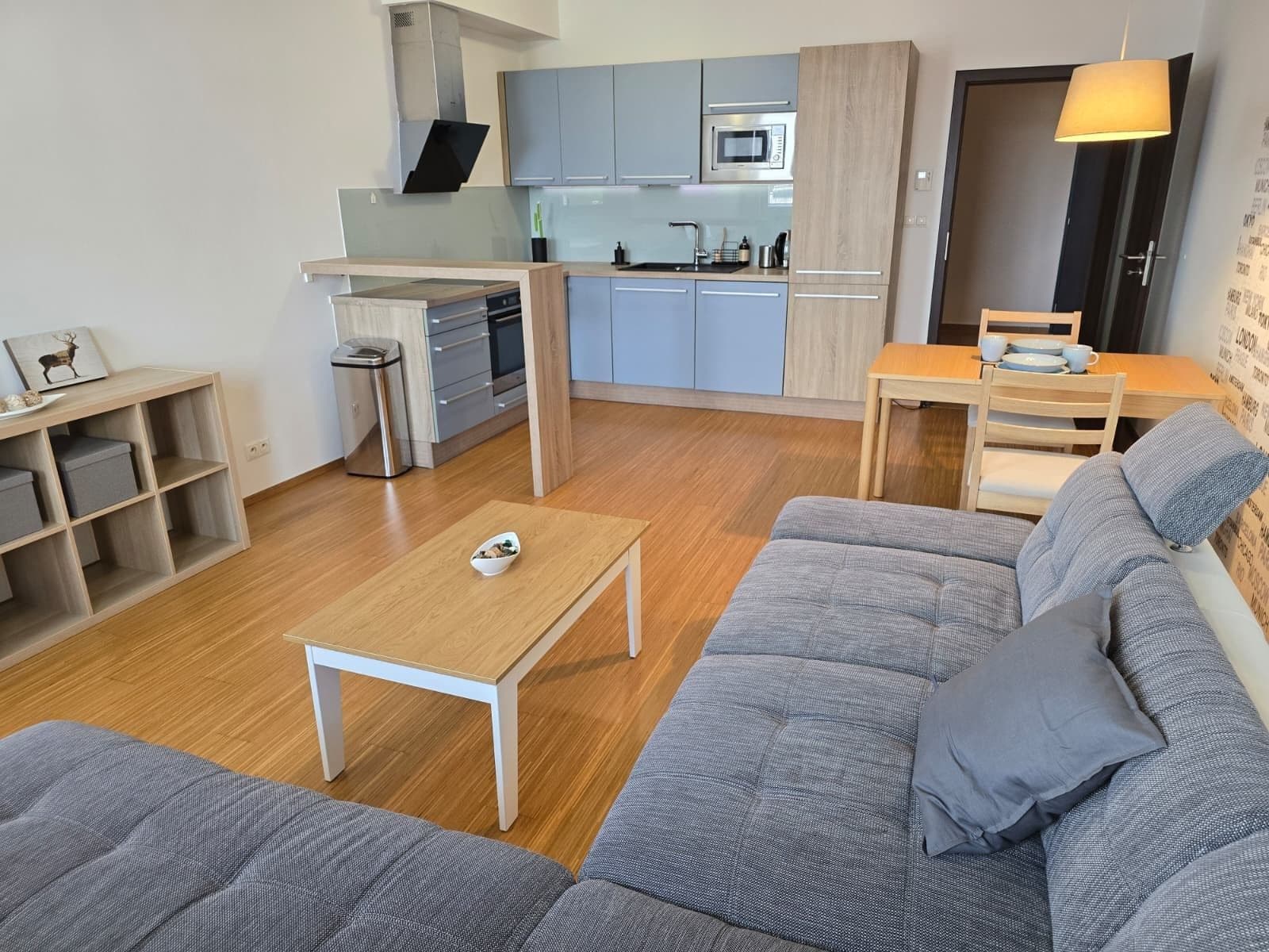 Prenájom bytu 2-izbový 55 m², Jantarová, Ostrava, Moravskoslezský kraj Prenájom bytu 2-izbový 55 m², Jantarová, Ostrava, Moravskoslezský kraj