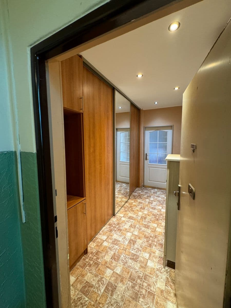 Prenájom bytu 2-izbový 51 m², Sněženková, Praha, Praha Prenájom bytu 2-izbový 51 m², Sněženková, Praha, Praha