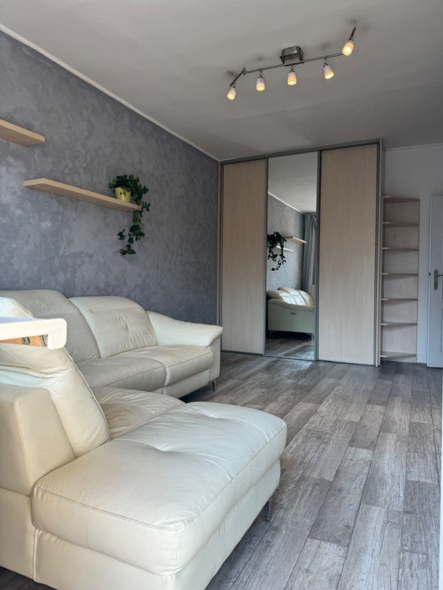 Prenájom bytu 2-izbový 51 m², Sněženková, Praha, Praha Prenájom bytu 2-izbový 51 m², Sněženková, Praha, Praha