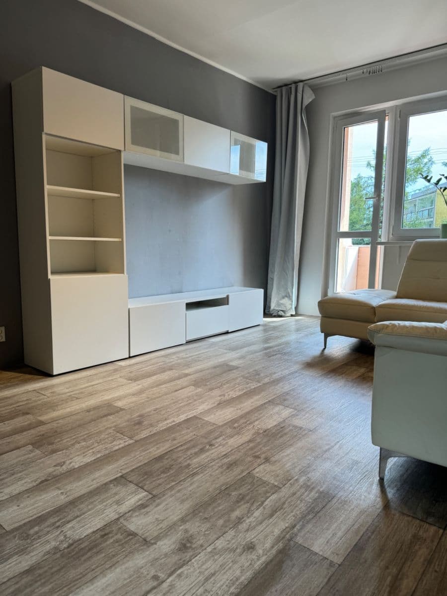 Prenájom bytu 2-izbový 51 m², Sněženková, Praha, Praha Prenájom bytu 2-izbový 51 m², Sněženková, Praha, Praha
