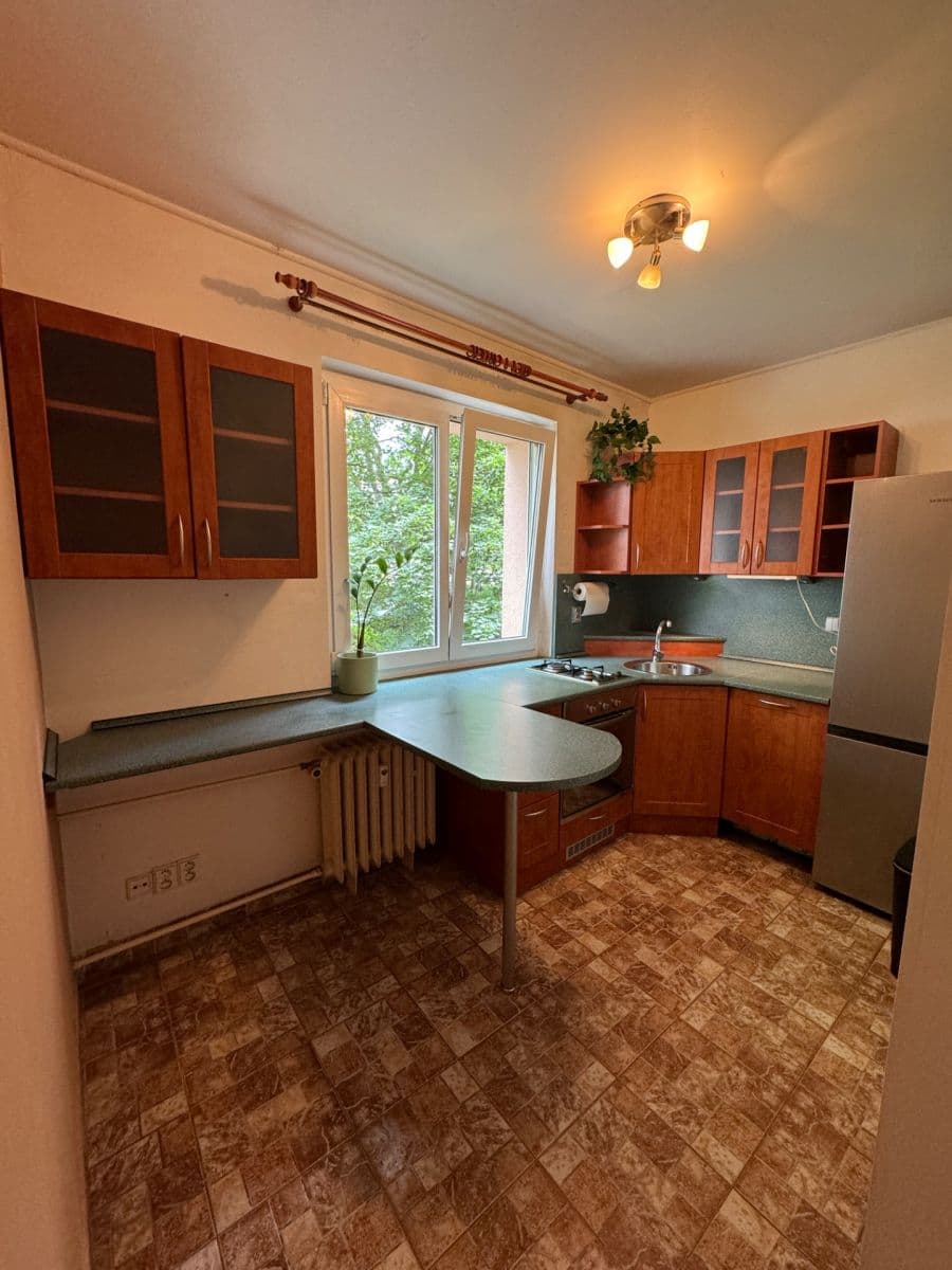 Prenájom bytu 2-izbový 51 m², Sněženková, Praha, Praha Prenájom bytu 2-izbový 51 m², Sněženková, Praha, Praha