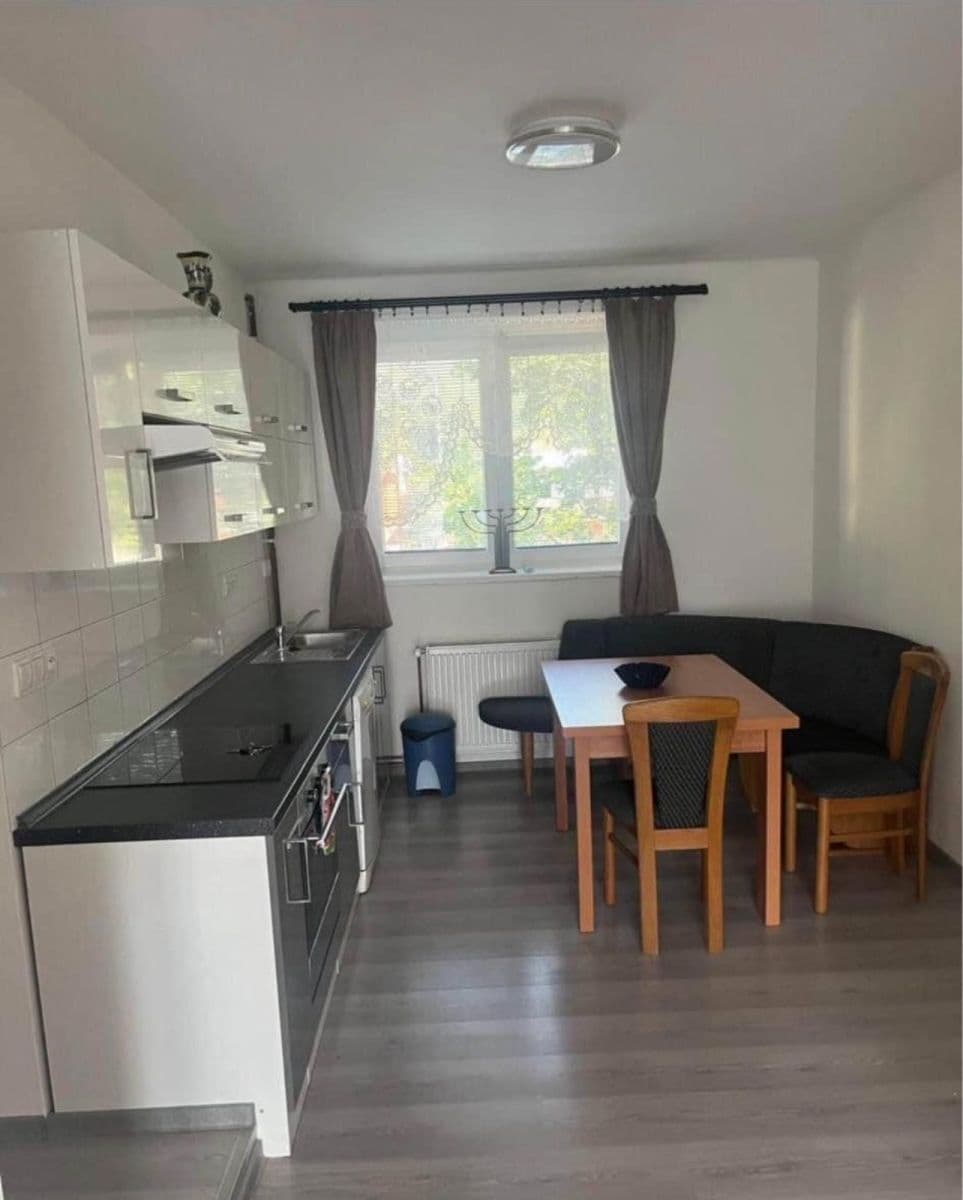 Prenájom bytu 2-izbový 52 m², Sídliště 9. května, Sázava, Středočeský kraj Prenájom bytu 2-izbový 52 m², Sídliště 9. května, Sázava, Středočeský kraj