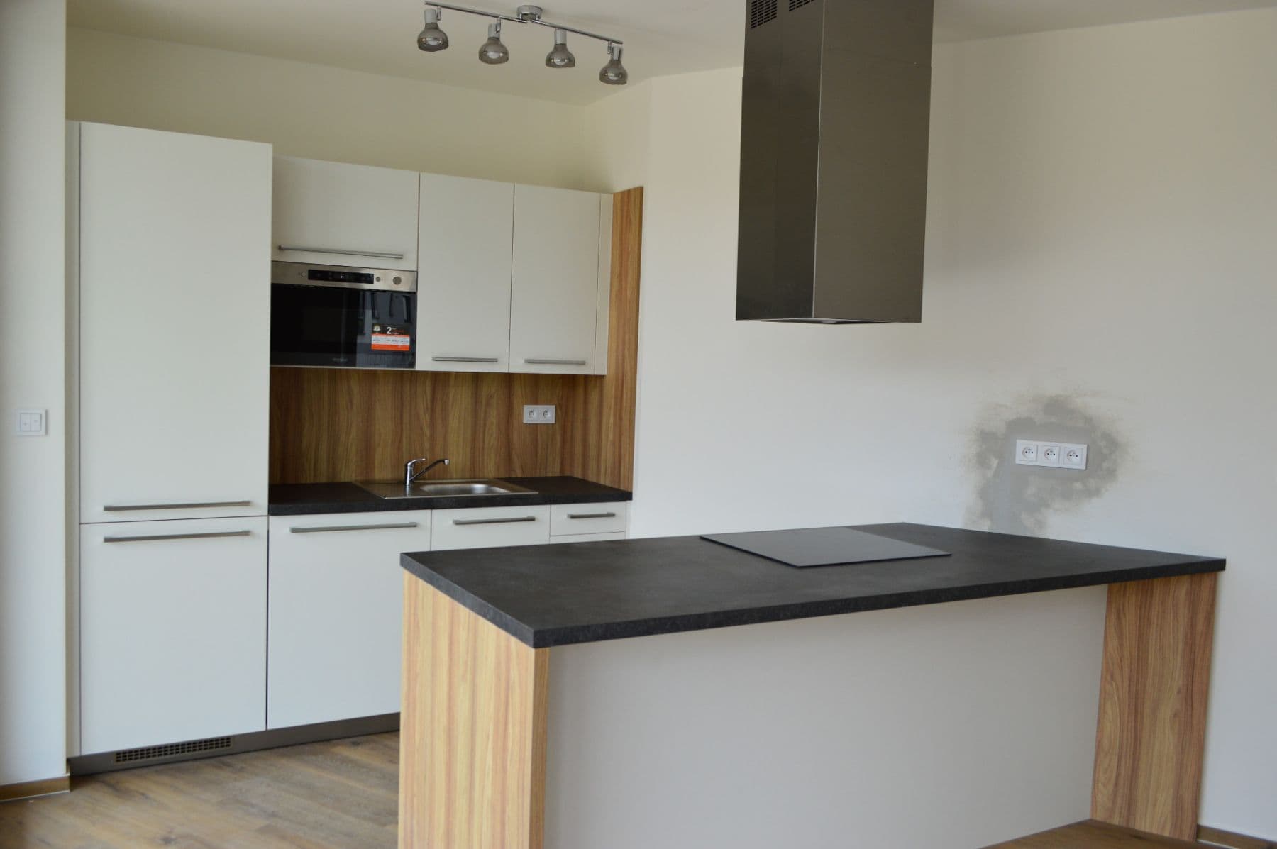 Prenájom bytu 2-izbový 65 m², Podveská, Brno, Jihomoravský kraj Prenájom bytu 2-izbový 65 m², Podveská, Brno, Jihomoravský kraj