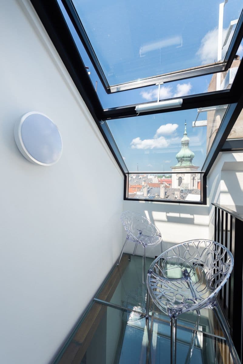 Prenájom bytu 50 m², Staroměstské náměstí, Praha, Praha Prenájom bytu 50 m², Staroměstské náměstí, Praha, Praha