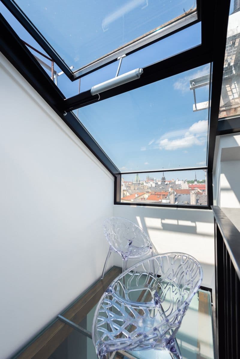 Prenájom bytu 50 m², Staroměstské náměstí, Praha, Praha Prenájom bytu 50 m², Staroměstské náměstí, Praha, Praha