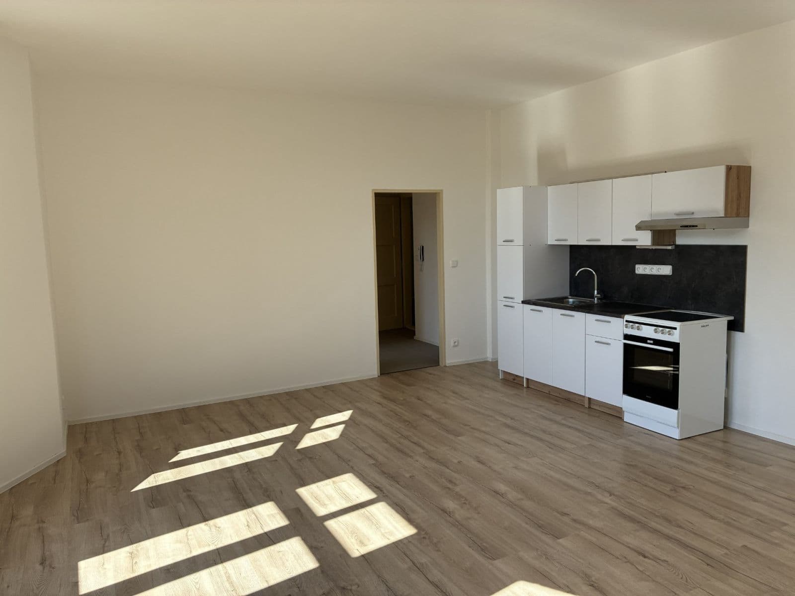 Prenájom bytu 2-izbový 51 m², Postupice, Středočeský kraj Prenájom bytu 2-izbový 51 m², Postupice, Středočeský kraj
