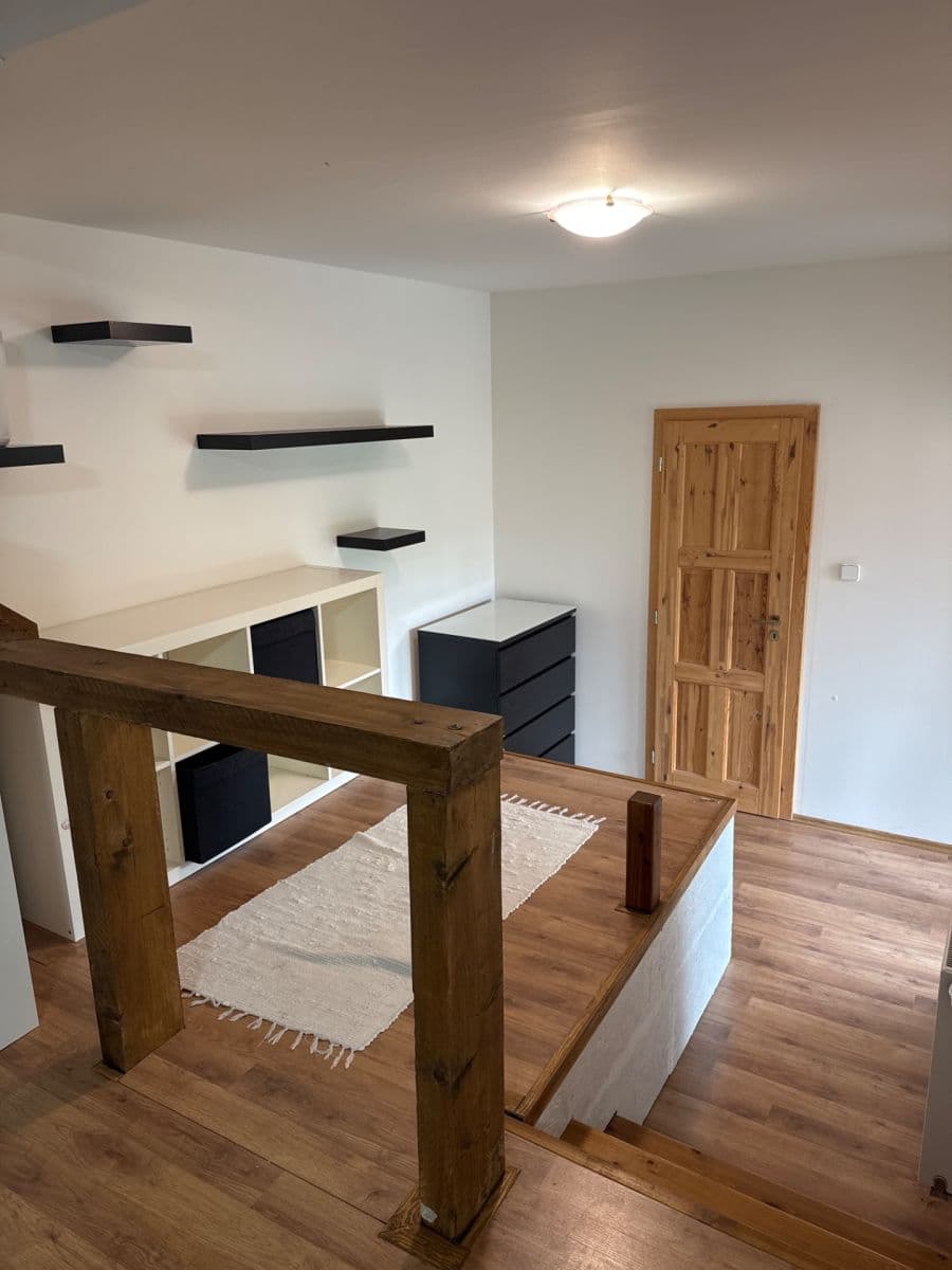 Prenájom bytu 2-izbový 89 m², Povltavská, Klecany, Středočeský kraj Prenájom bytu 2-izbový 89 m², Povltavská, Klecany, Středočeský kraj