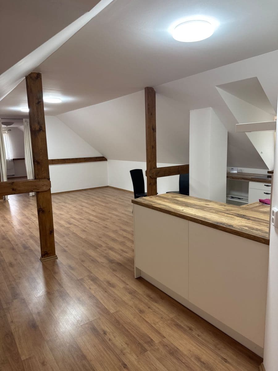 Prenájom bytu 2-izbový 89 m², Povltavská, Klecany, Středočeský kraj Prenájom bytu 2-izbový 89 m², Povltavská, Klecany, Středočeský kraj