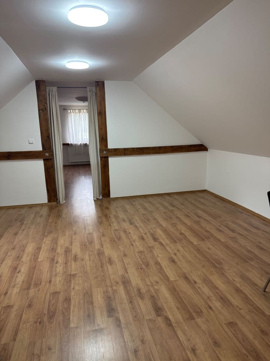 Prenájom bytu 2-izbový 89 m², Povltavská, Klecany, Středočeský kraj Prenájom bytu 2-izbový 89 m², Povltavská, Klecany, Středočeský kraj