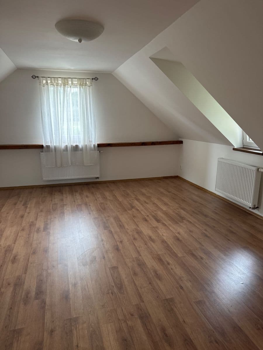 Prenájom bytu 2-izbový 89 m², Povltavská, Klecany, Středočeský kraj Prenájom bytu 2-izbový 89 m², Povltavská, Klecany, Středočeský kraj