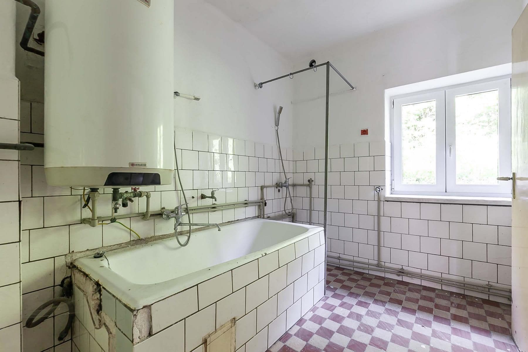 Predaj domu 322 m², pozemek 1.590 m², Chyjice, Královéhradecký kraj Predaj domu 322 m², pozemek 1.590 m², Chyjice, Královéhradecký kraj