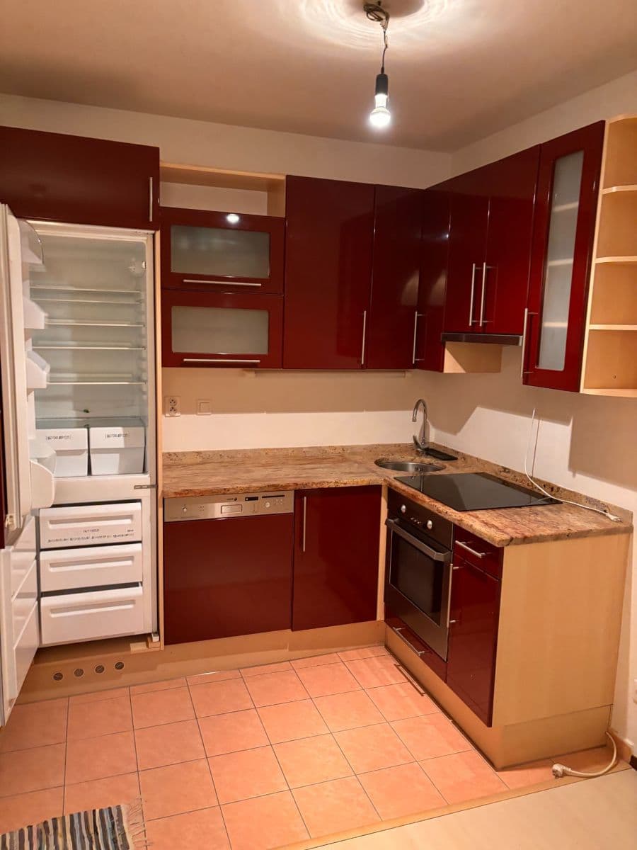 Prenájom bytu 1-izbový 30 m², Boloňská, Praha, Praha Prenájom bytu 1-izbový 30 m², Boloňská, Praha, Praha