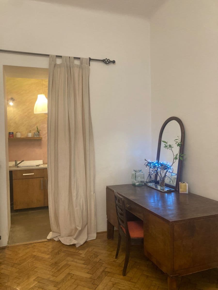 Prenájom bytu 3-izbový 72 m², Jeruzalémská, Praha, Praha Prenájom bytu 3-izbový 72 m², Jeruzalémská, Praha, Praha