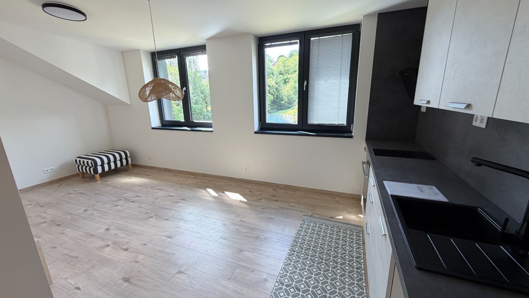 Prenájom bytu 2-izbový 44 m², Nádražní, Hořovice, Středočeský kraj Prenájom bytu 2-izbový 44 m², Nádražní, Hořovice, Středočeský kraj