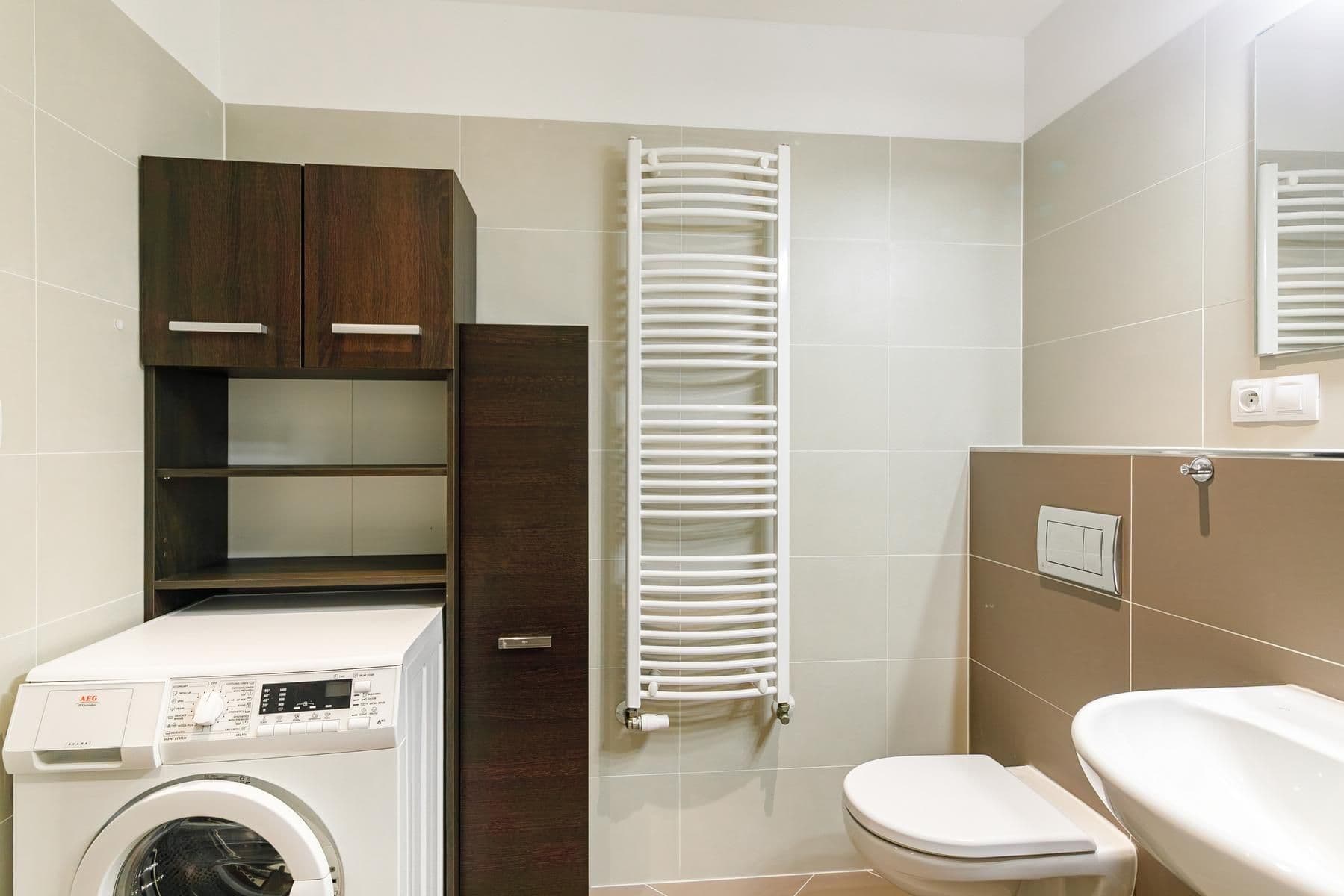 Predaj bytu 2-izbový 65 m², Hlučkova, Praha, Praha Predaj bytu 2-izbový 65 m², Hlučkova, Praha, Praha