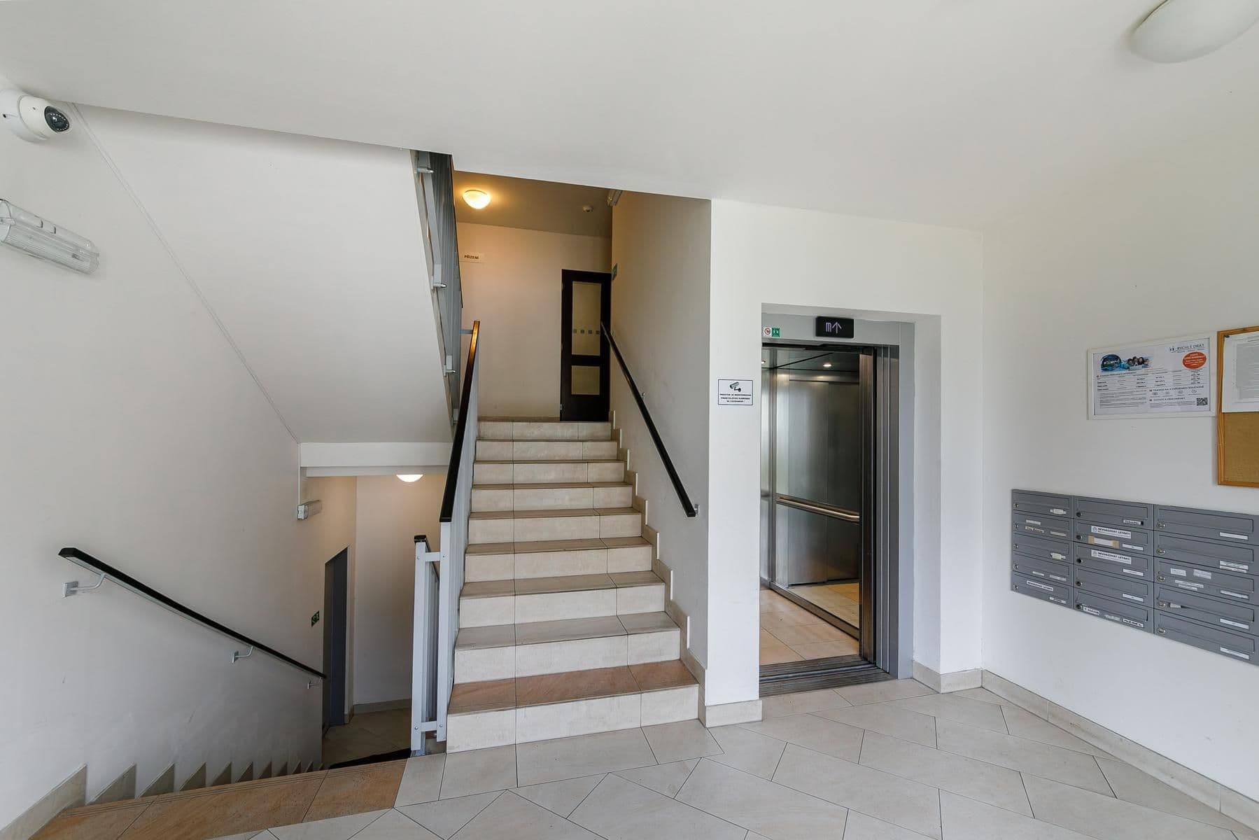 Predaj bytu 2-izbový 65 m², Hlučkova, Praha, Praha Predaj bytu 2-izbový 65 m², Hlučkova, Praha, Praha