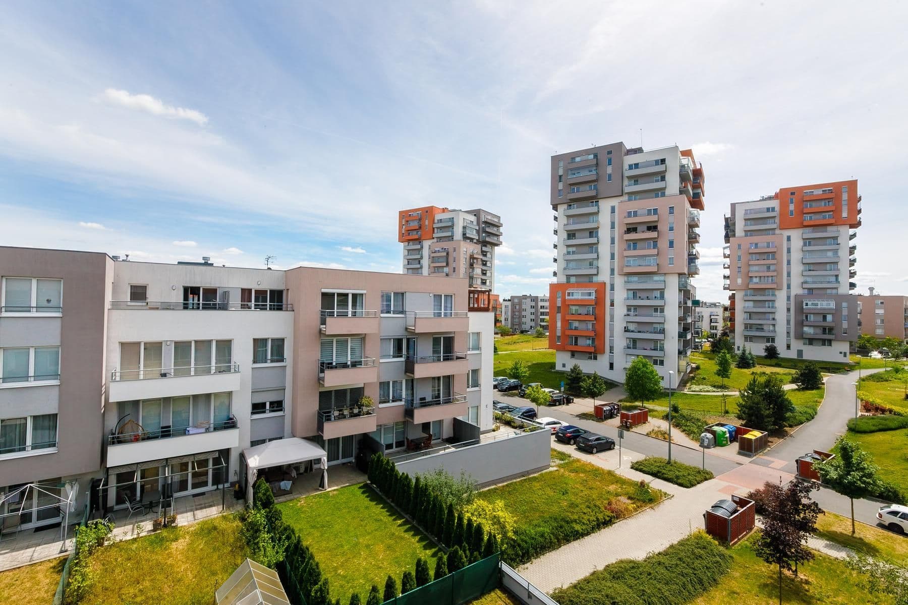 Predaj bytu 2-izbový 65 m², Hlučkova, Praha, Praha Predaj bytu 2-izbový 65 m², Hlučkova, Praha, Praha