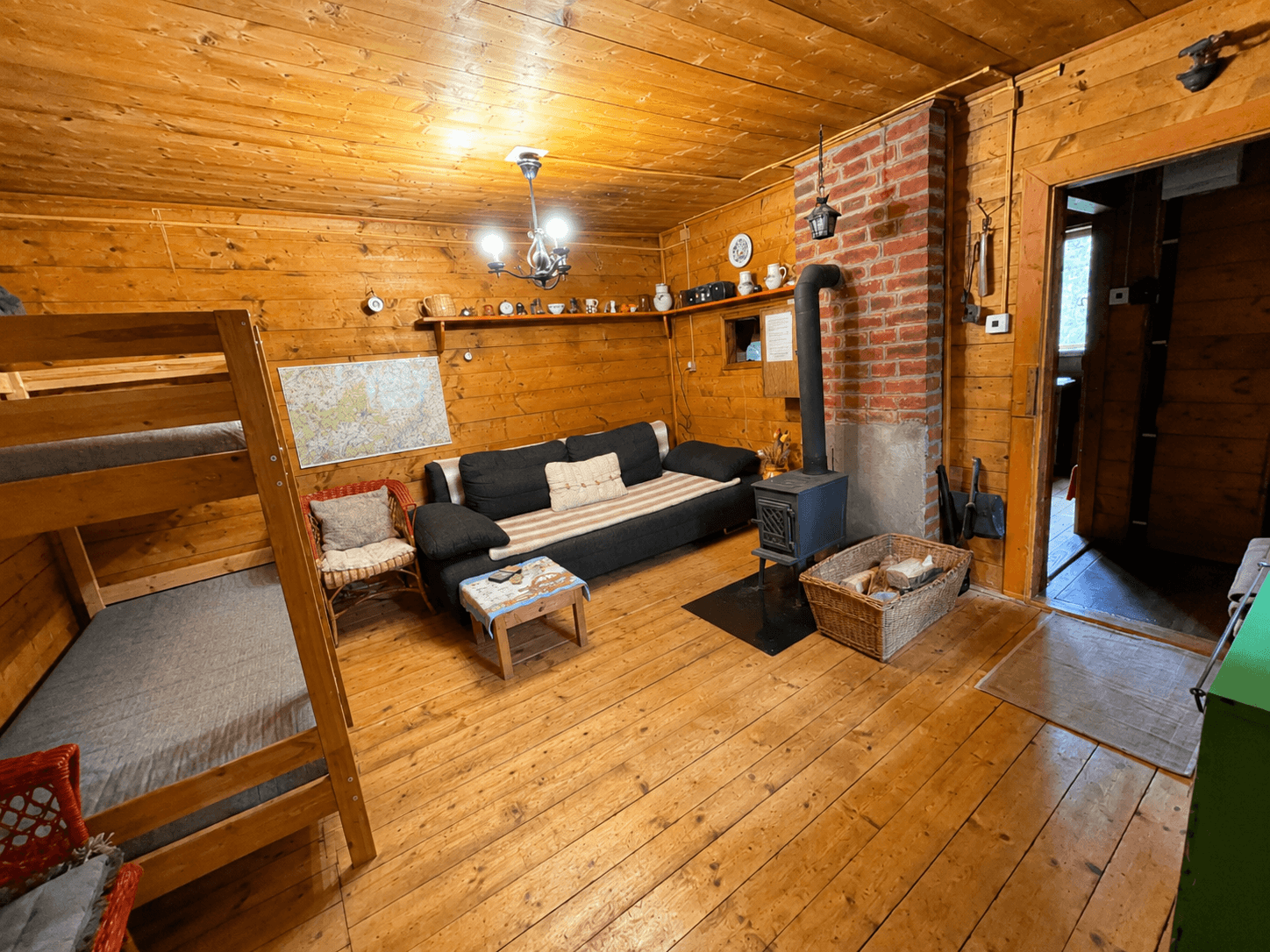 Predaj rekreačného objektu 50 m², pozemek 4.459 m², Malá Hraštice, Středočeský kraj Predaj rekreačného objektu 50 m², pozemek 4.459 m², Malá Hraštice, Středočeský kraj