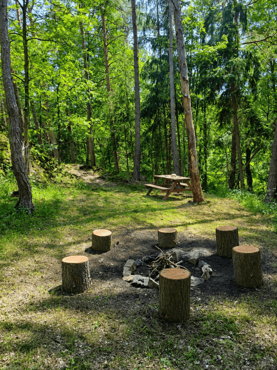 Predaj rekreačného objektu 50 m², pozemek 4.459 m², Malá Hraštice, Středočeský kraj Predaj rekreačného objektu 50 m², pozemek 4.459 m², Malá Hraštice, Středočeský kraj