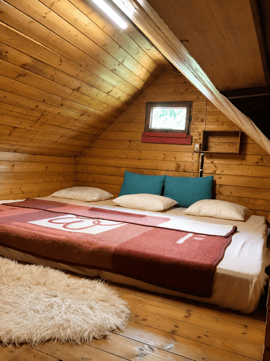 Predaj rekreačného objektu 50 m², pozemek 4.459 m², Malá Hraštice, Středočeský kraj Predaj rekreačného objektu 50 m², pozemek 4.459 m², Malá Hraštice, Středočeský kraj