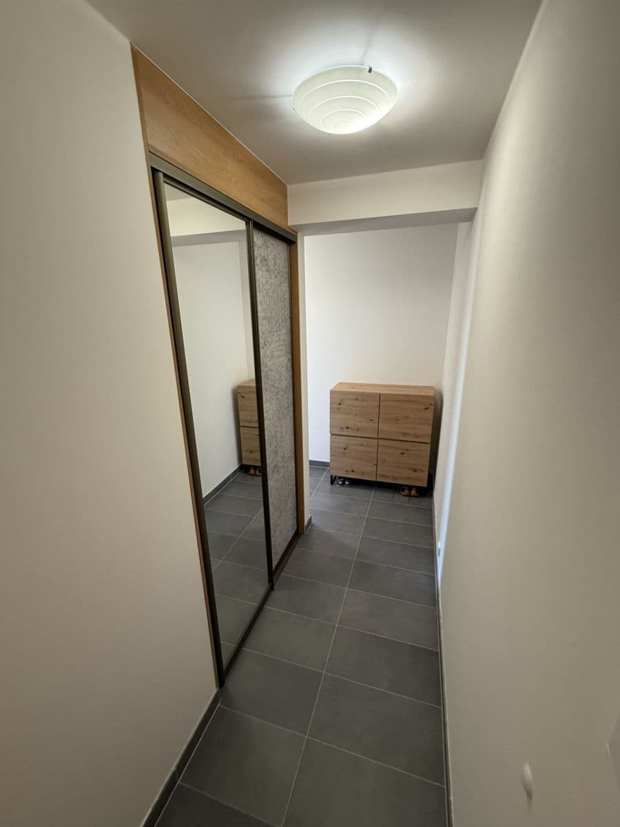 Prenájom bytu 2-izbový 54 m², Lubenská, Rakovník, Středočeský kraj Prenájom bytu 2-izbový 54 m², Lubenská, Rakovník, Středočeský kraj