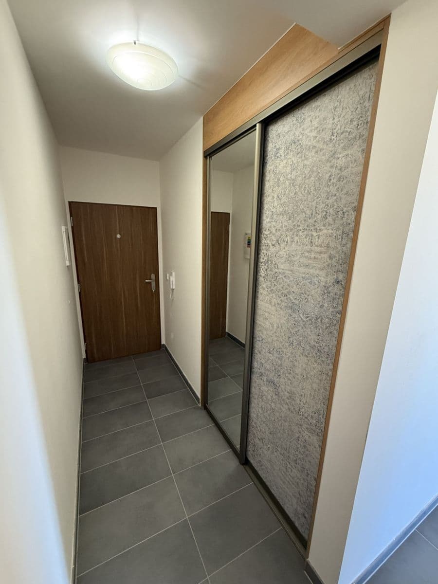 Prenájom bytu 2-izbový 54 m², Lubenská, Rakovník, Středočeský kraj Prenájom bytu 2-izbový 54 m², Lubenská, Rakovník, Středočeský kraj