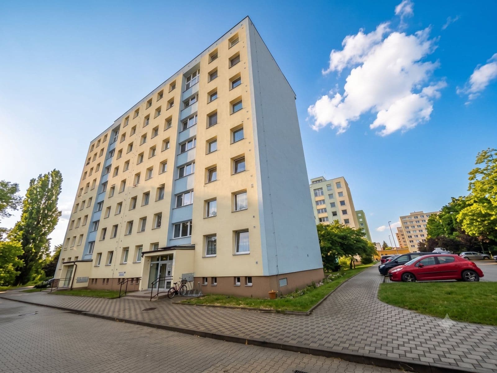 Prenájom bytu 3-izbový 65 m², Mládežnická, Nymburk, Středočeský kraj Prenájom bytu 3-izbový 65 m², Mládežnická, Nymburk, Středočeský kraj