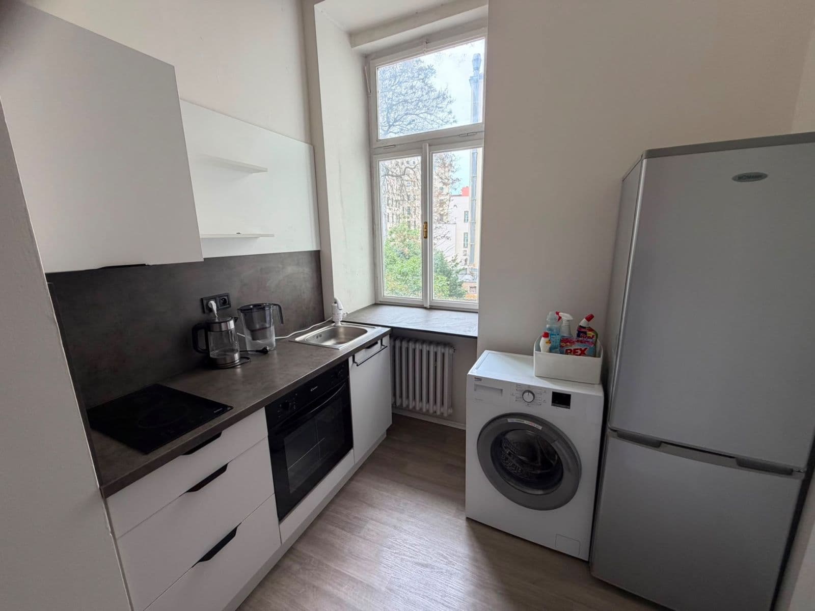 Prenájom bytu 1-izbový 30 m², Sokolská, Praha, Praha Prenájom bytu 1-izbový 30 m², Sokolská, Praha, Praha