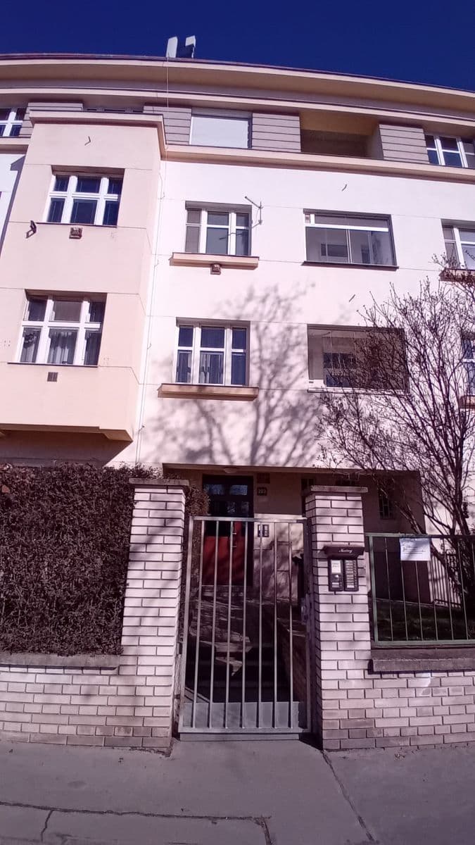 Prenájom nebytového priestoru 85 m², Hartigova, Praha, Praha Prenájom nebytového priestoru 85 m², Hartigova, Praha, Praha