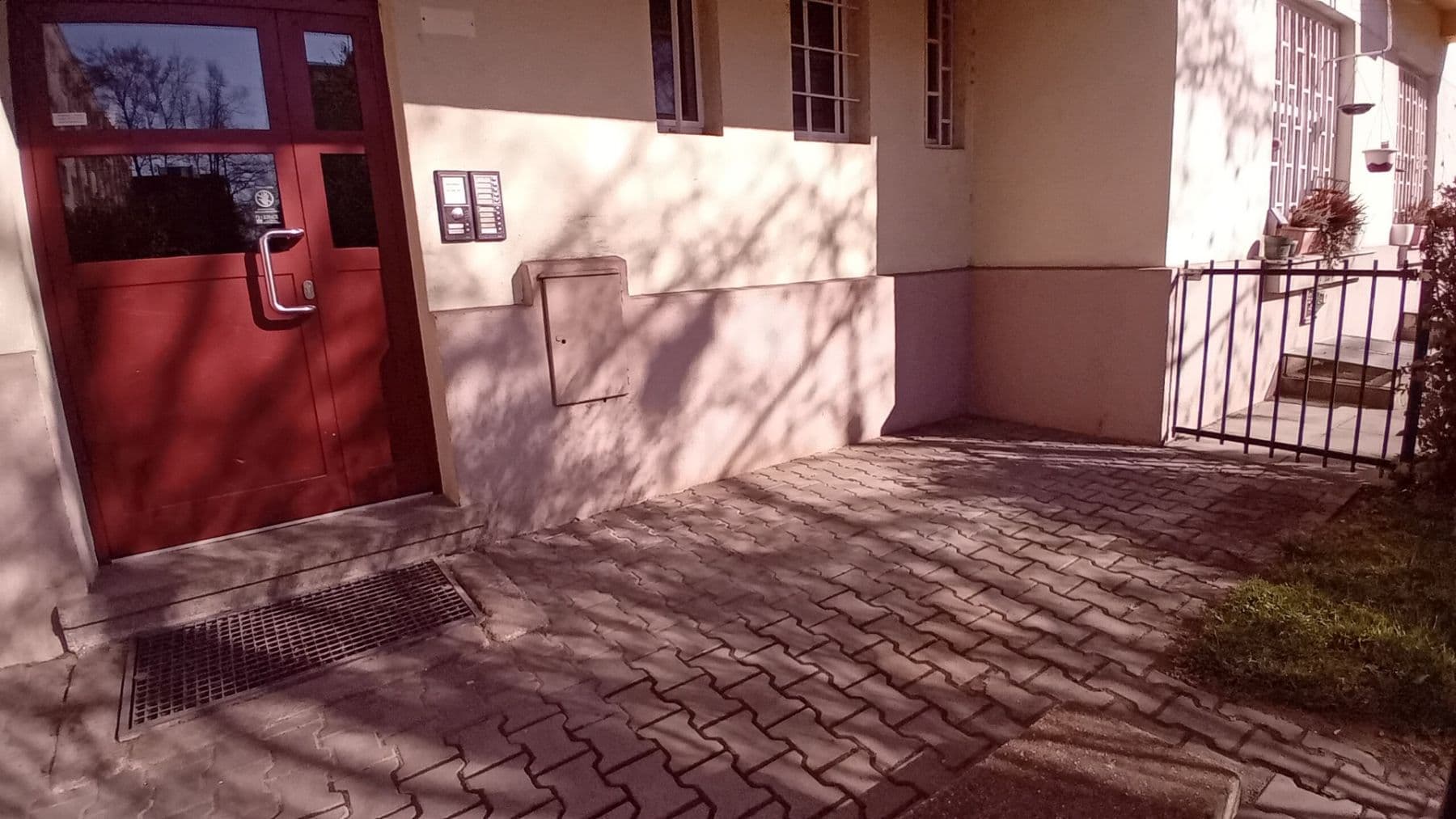 Prenájom nebytového priestoru 85 m², Hartigova, Praha, Praha Prenájom nebytového priestoru 85 m², Hartigova, Praha, Praha