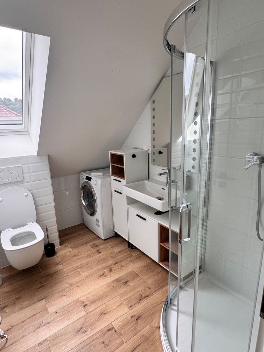Prenájom bytu 1-izbový 35 m², Zeleného, Brno, Jihomoravský kraj Prenájom bytu 1-izbový 35 m², Zeleného, Brno, Jihomoravský kraj