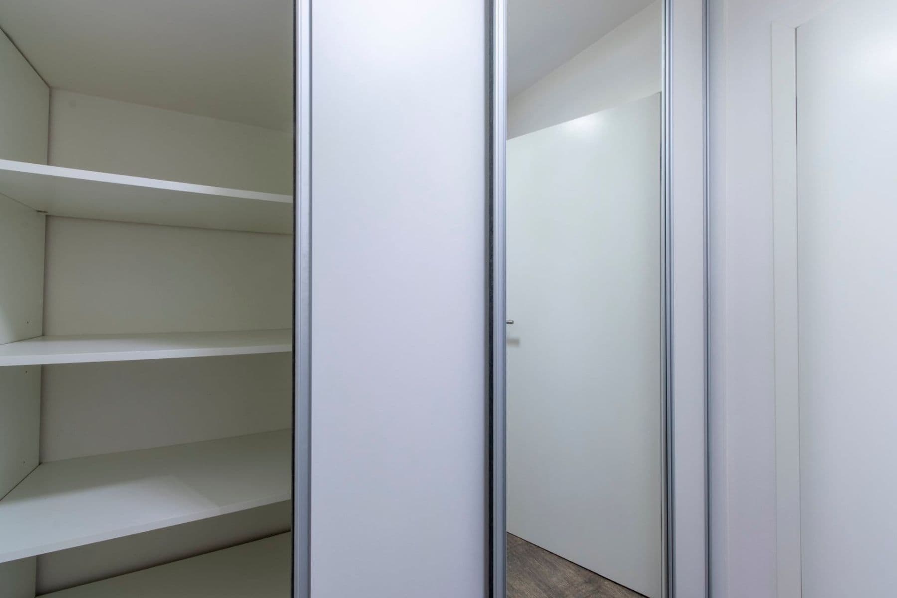 Prenájom bytu 2-izbový 50 m², Zelenohorská, Praha, Praha Prenájom bytu 2-izbový 50 m², Zelenohorská, Praha, Praha