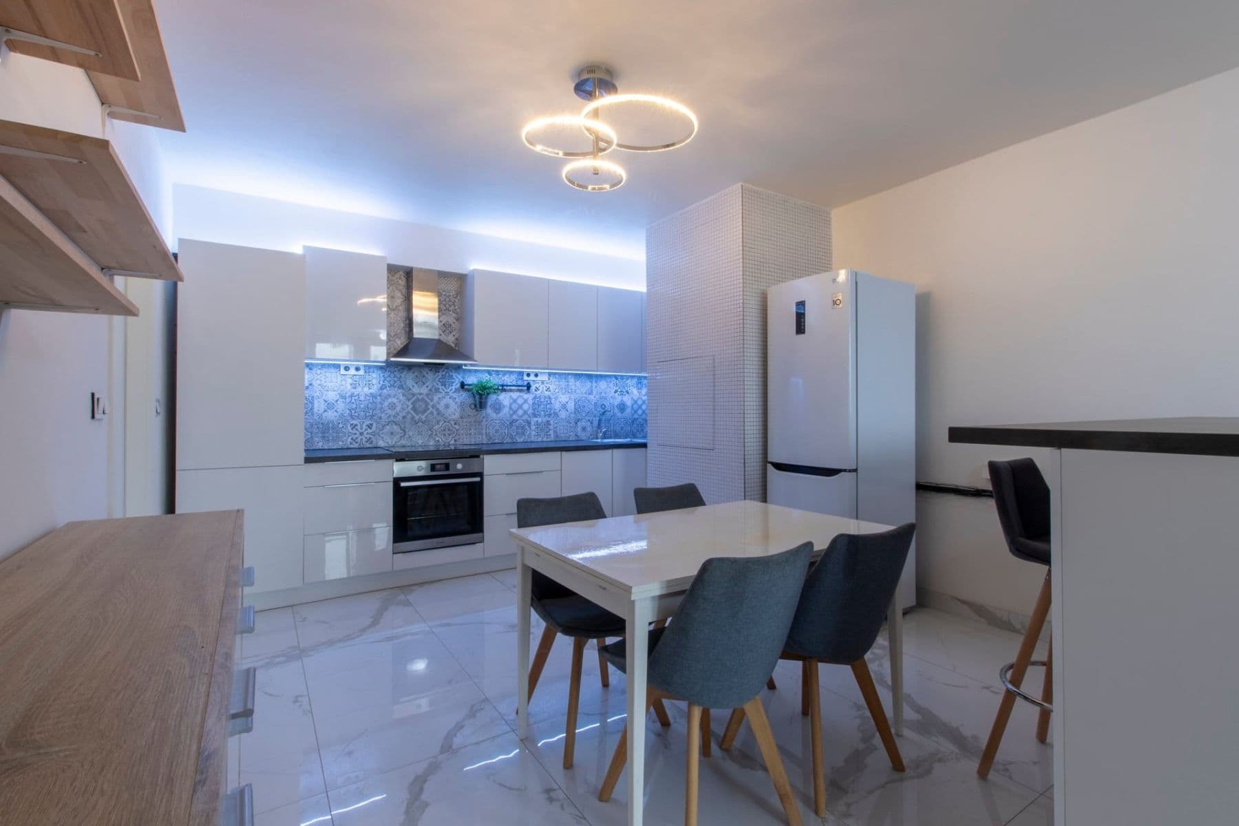 Prenájom bytu 2-izbový 50 m², Zelenohorská, Praha, Praha Prenájom bytu 2-izbový 50 m², Zelenohorská, Praha, Praha