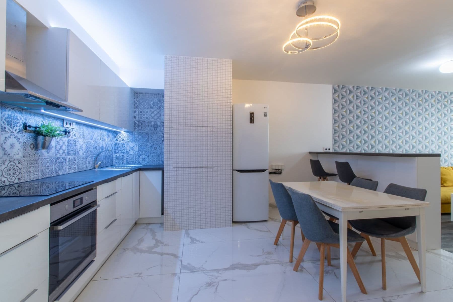 Prenájom bytu 2-izbový 50 m², Zelenohorská, Praha, Praha Prenájom bytu 2-izbový 50 m², Zelenohorská, Praha, Praha