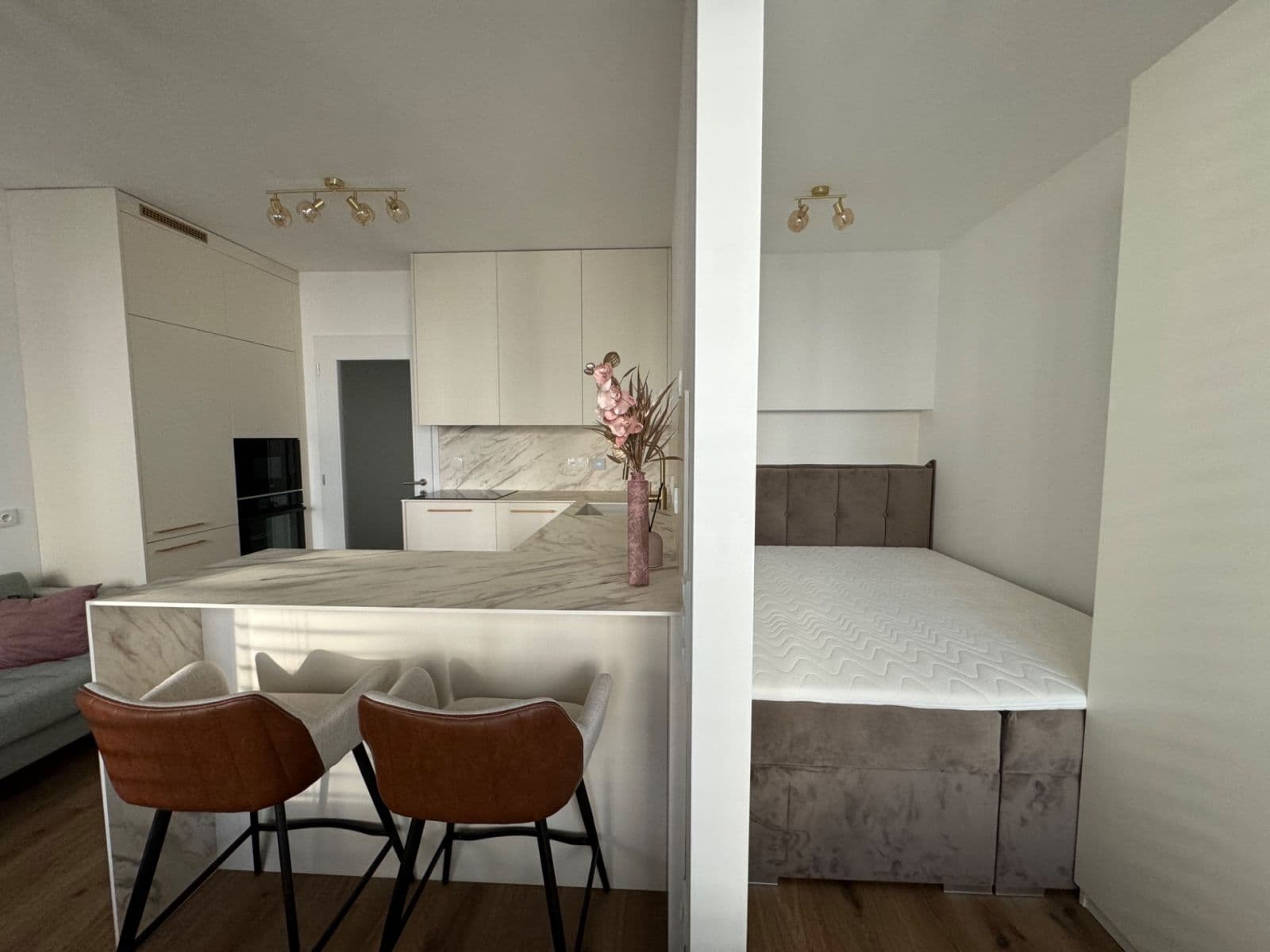 Prenájom bytu 1-izbový 32 m², Olgy Havlové, Praha, Praha Prenájom bytu 1-izbový 32 m², Olgy Havlové, Praha, Praha