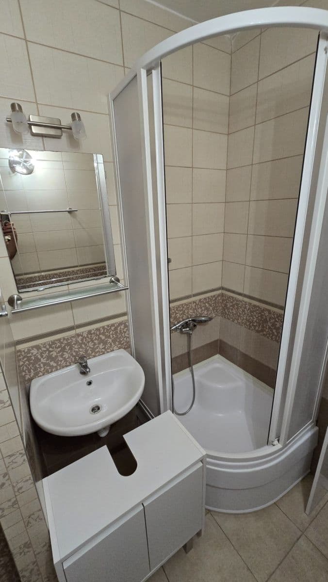Prenájom bytu 3-izbový 63 m², Družstevní, Litoměřice, Ústecký kraj Prenájom bytu 3-izbový 63 m², Družstevní, Litoměřice, Ústecký kraj