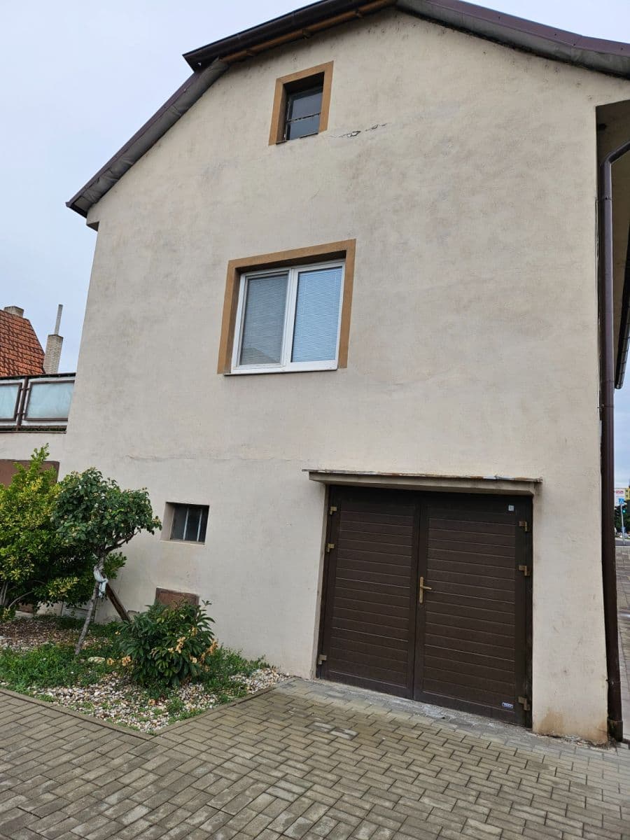Predaj domu 80 m², pozemek 302 m², Dukelských bojovníků, Znojmo, Jihomoravský kraj Predaj domu 80 m², pozemek 302 m², Dukelských bojovníků, Znojmo, Jihomoravský kraj