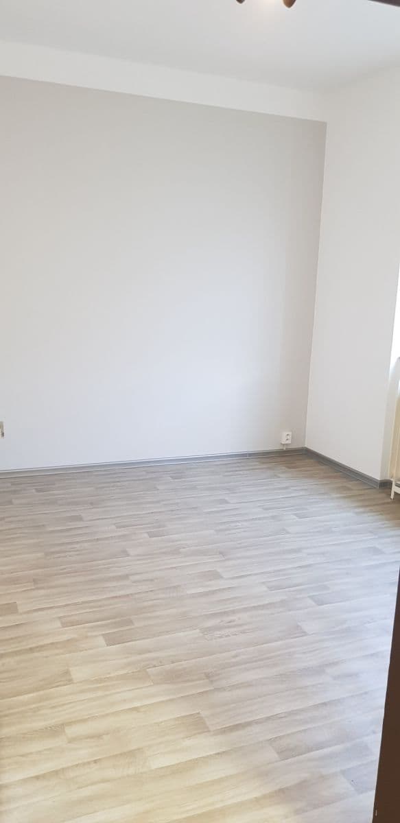 Predaj domu 80 m², pozemek 302 m², Dukelských bojovníků, Znojmo, Jihomoravský kraj Predaj domu 80 m², pozemek 302 m², Dukelských bojovníků, Znojmo, Jihomoravský kraj