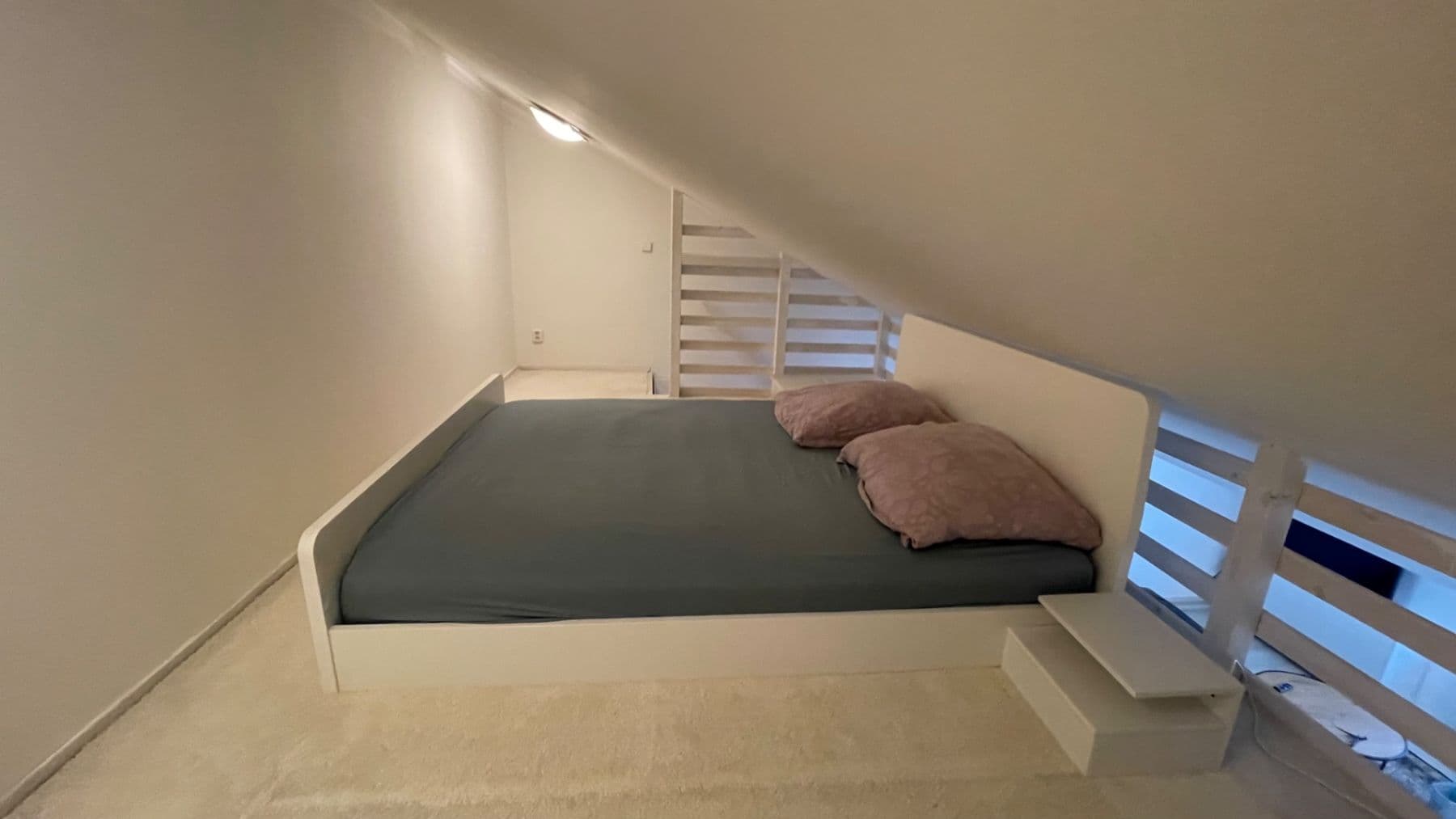 Prenájom bytu 1-izbový 51 m², Čsl. armády, Hostivice, Středočeský kraj Prenájom bytu 1-izbový 51 m², Čsl. armády, Hostivice, Středočeský kraj