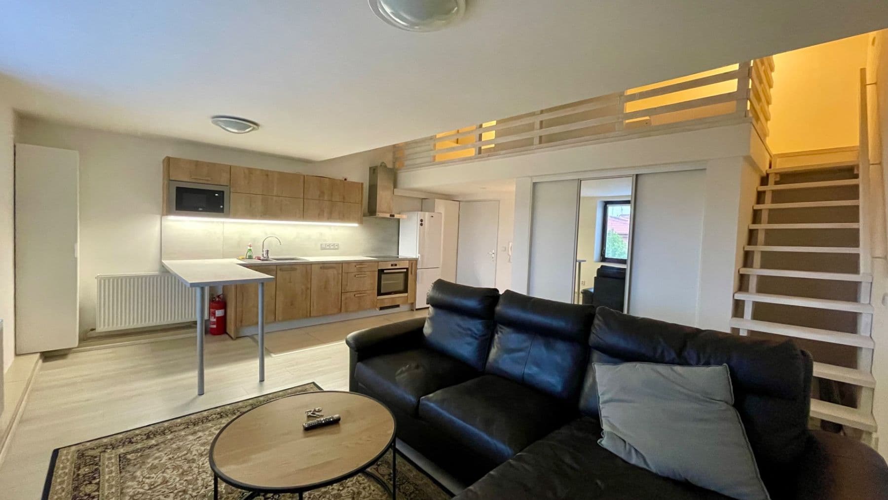 Prenájom bytu 1-izbový 51 m², Čsl. armády, Hostivice, Středočeský kraj Prenájom bytu 1-izbový 51 m², Čsl. armády, Hostivice, Středočeský kraj
