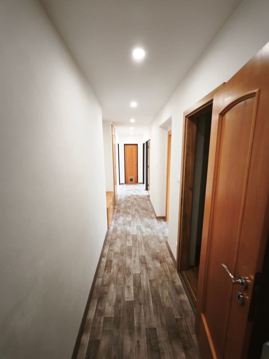 Prenájom bytu 3-izbový 76 m², Pod Záhorskem, Plzeň, Plzeňský kraj Prenájom bytu 3-izbový 76 m², Pod Záhorskem, Plzeň, Plzeňský kraj