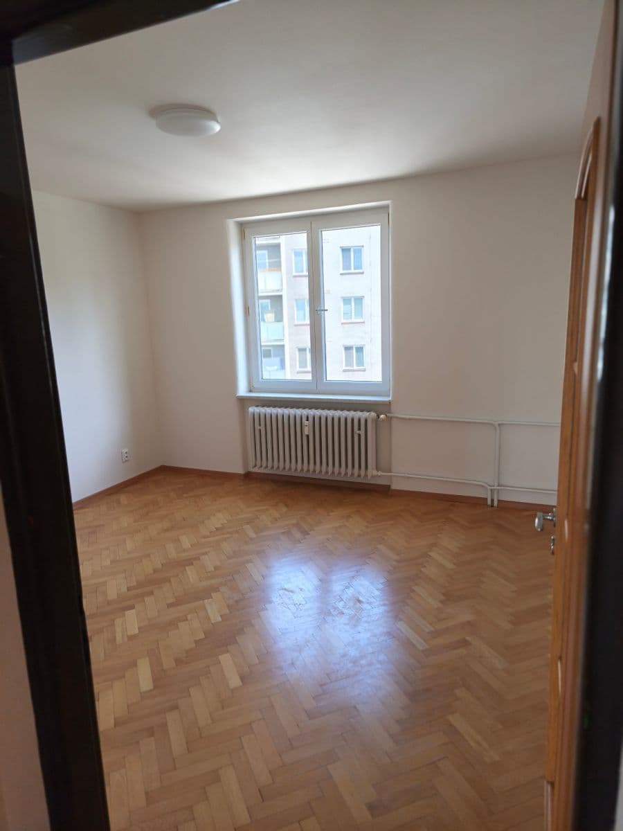 Prenájom bytu 3-izbový 76 m², Pod Záhorskem, Plzeň, Plzeňský kraj Prenájom bytu 3-izbový 76 m², Pod Záhorskem, Plzeň, Plzeňský kraj