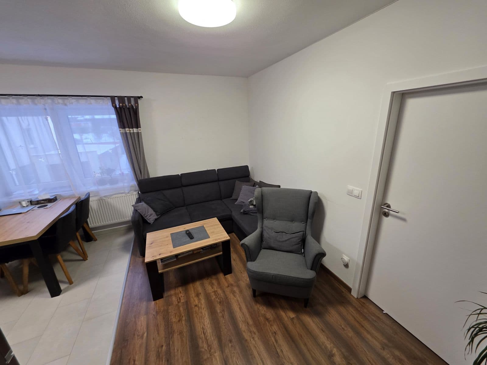 Prenájom bytu 3-izbový 65 m², Jana Žižky, Dačice, Jihočeský kraj Prenájom bytu 3-izbový 65 m², Jana Žižky, Dačice, Jihočeský kraj