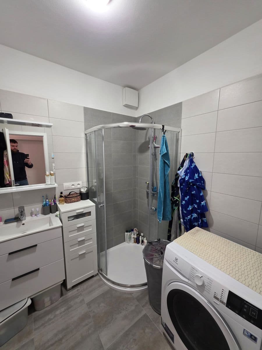 Prenájom bytu 3-izbový 65 m², Jana Žižky, Dačice, Jihočeský kraj Prenájom bytu 3-izbový 65 m², Jana Žižky, Dačice, Jihočeský kraj