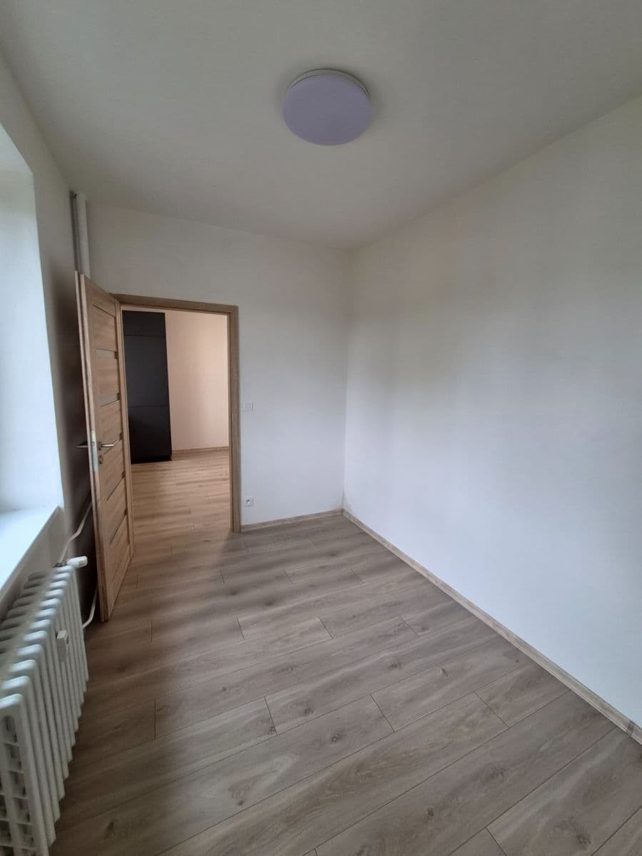 Prenájom bytu 3-izbový 53 m², U Cihelny, Jihlava, Kraj Vysočina Prenájom bytu 3-izbový 53 m², U Cihelny, Jihlava, Kraj Vysočina