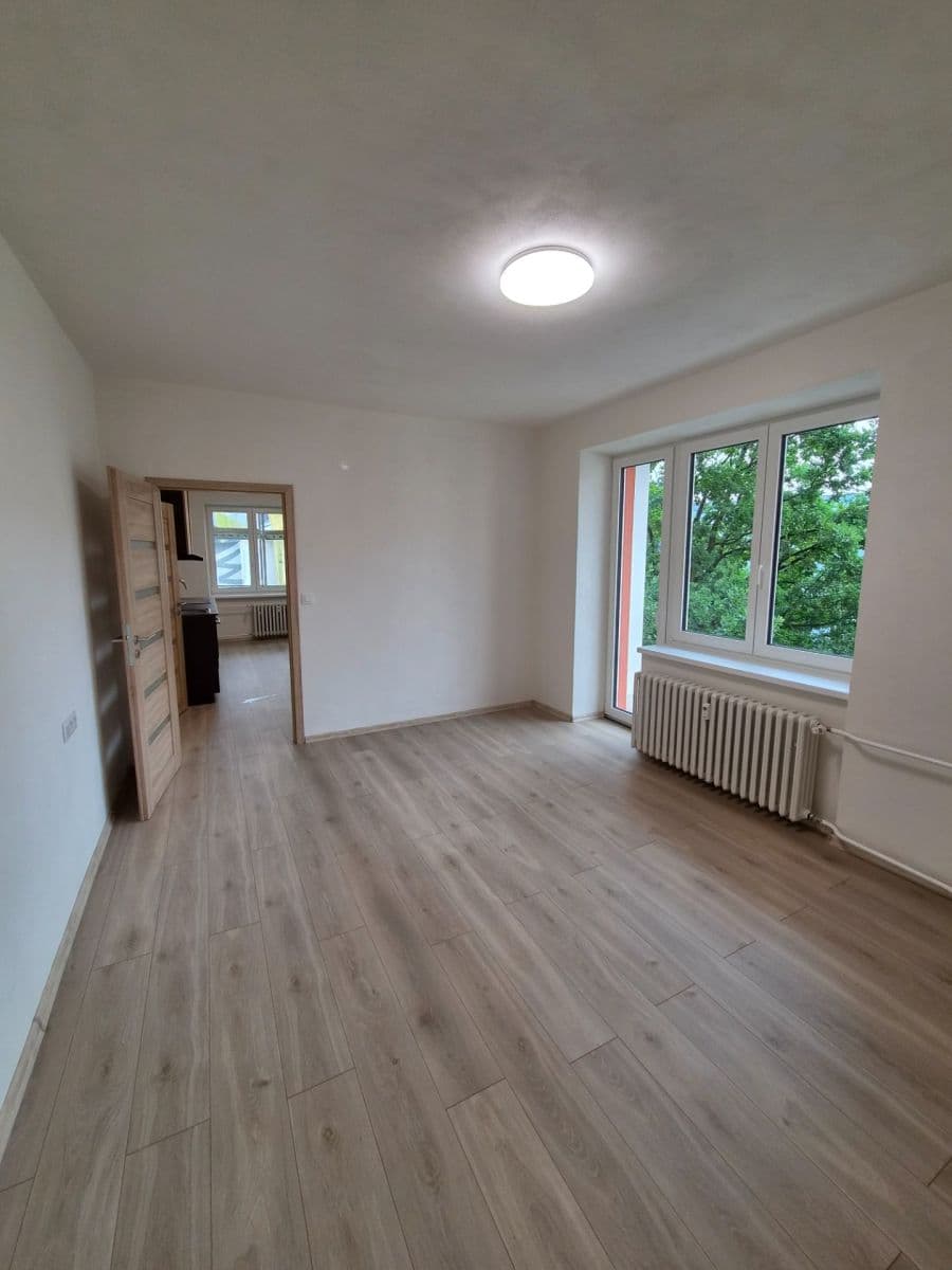 Prenájom bytu 3-izbový 53 m², U Cihelny, Jihlava, Kraj Vysočina Prenájom bytu 3-izbový 53 m², U Cihelny, Jihlava, Kraj Vysočina