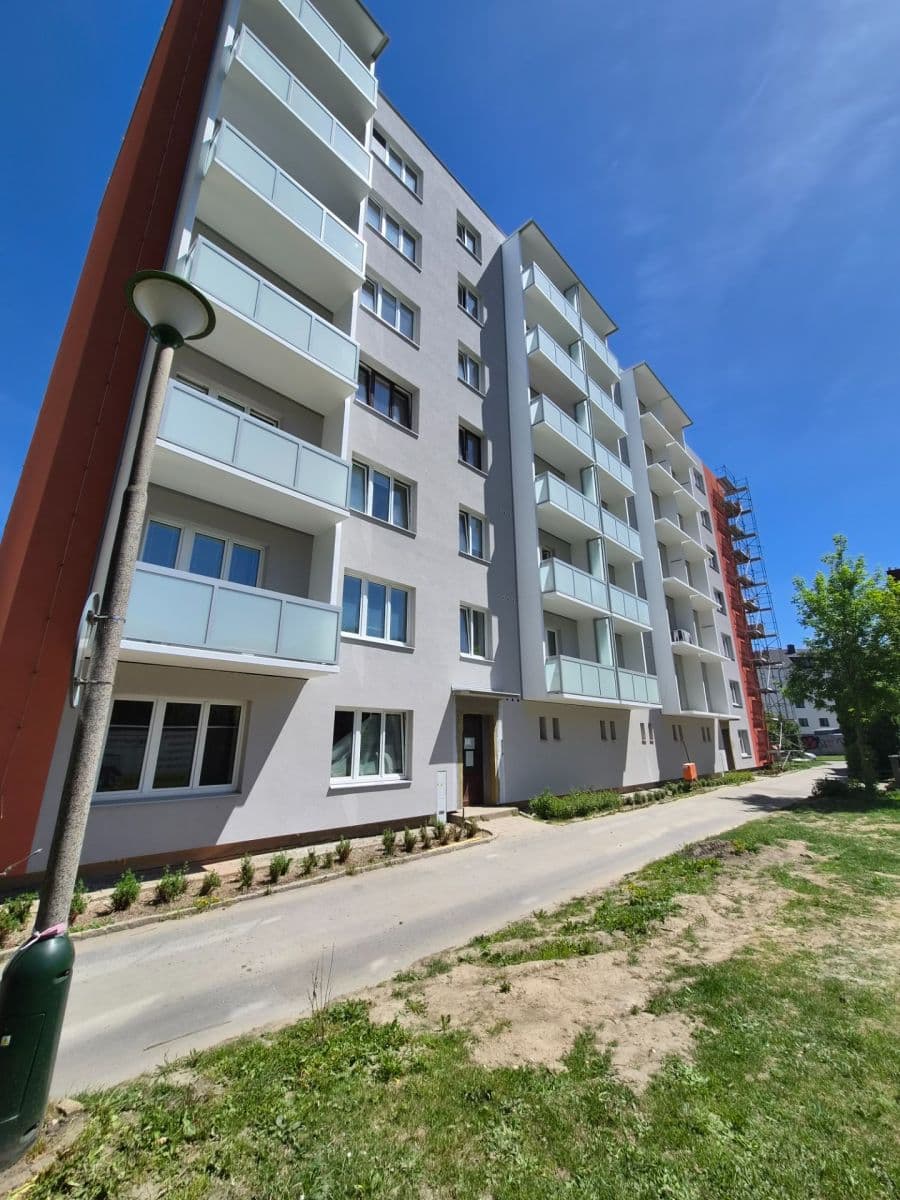 Prenájom bytu 3-izbový 53 m², U Cihelny, Jihlava, Kraj Vysočina Prenájom bytu 3-izbový 53 m², U Cihelny, Jihlava, Kraj Vysočina