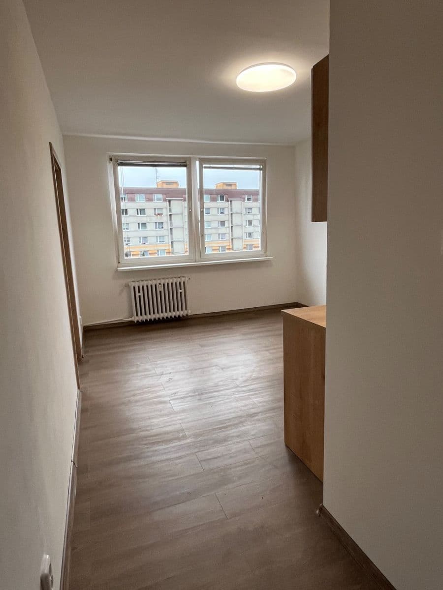 Prenájom bytu 2-izbový 35 m², 28. října, Děčín, Ústecký kraj Prenájom bytu 2-izbový 35 m², 28. října, Děčín, Ústecký kraj